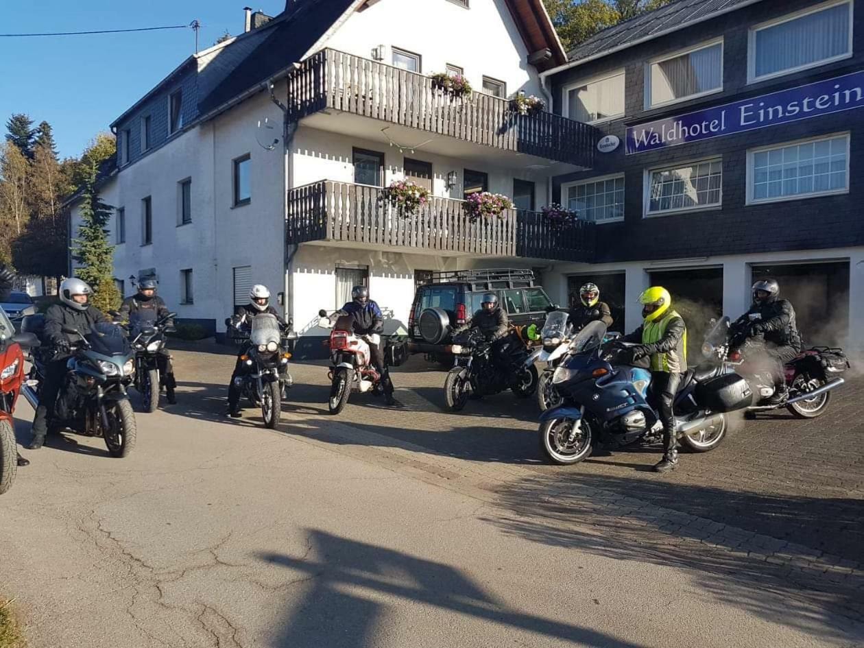 Waldhotel Einstein Kirchhundem Exterior foto